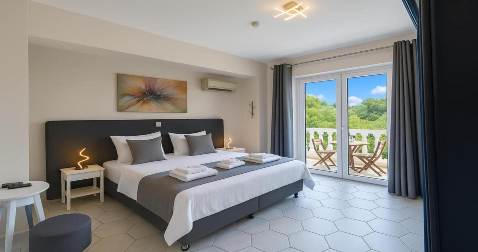 Small Paradise With Private Pool, Jacuzzi And Complete Privacy Villa Ialysos (Rhodes)
