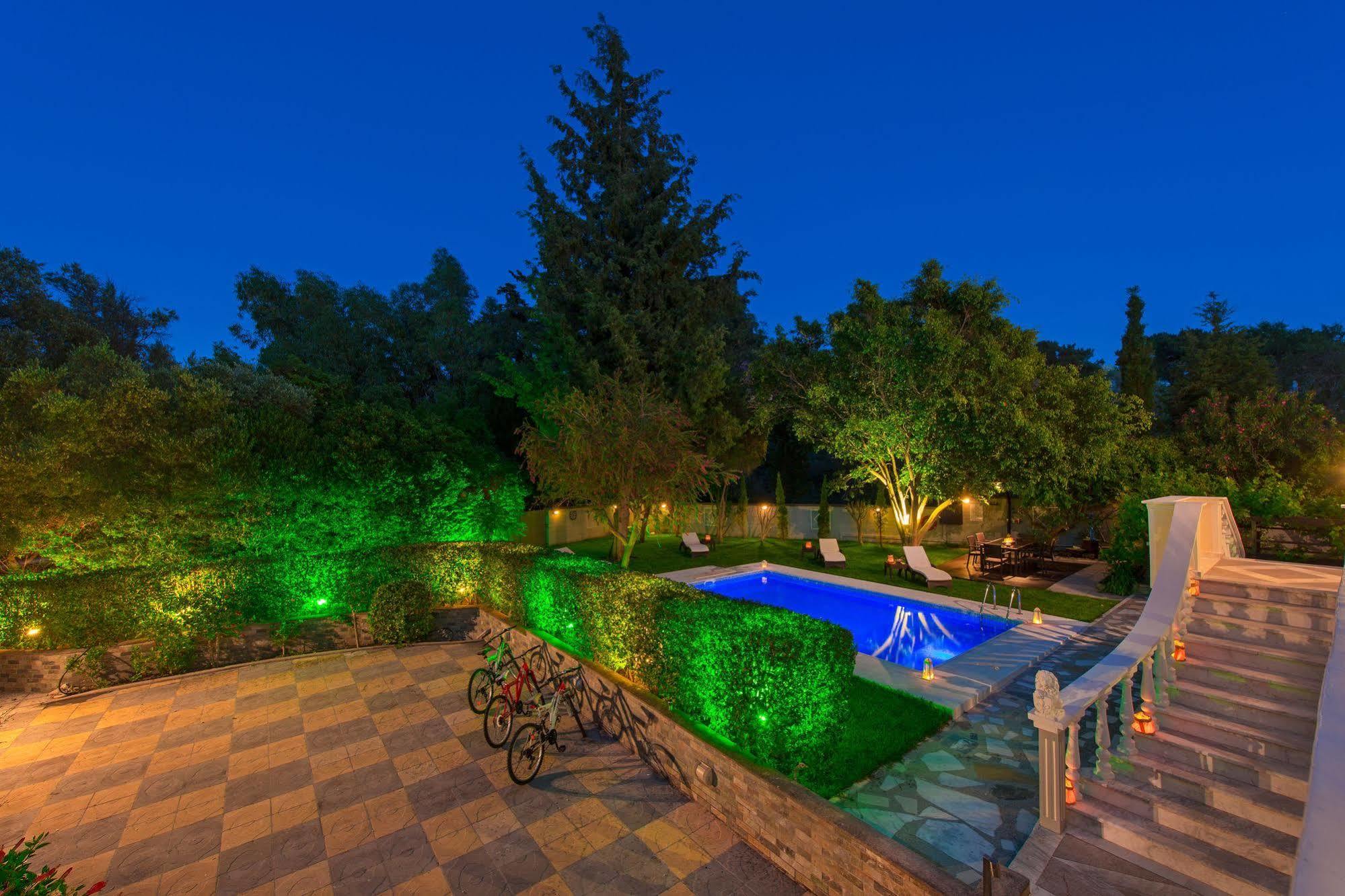 Small Paradise With Private Pool, Jacuzzi And Complete Privacy *